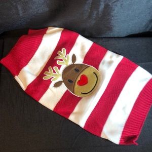 NWT Doggie Christmas Sweater comfortable Knit 9 1/2chest 18 1/2 long embroidered